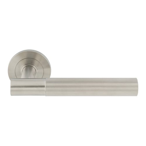 Carlisle Brass SWL1172SSS Arrow Lever On Sprung Screw-On Round Rose (LEAD TIME: 2-3 DAYS)