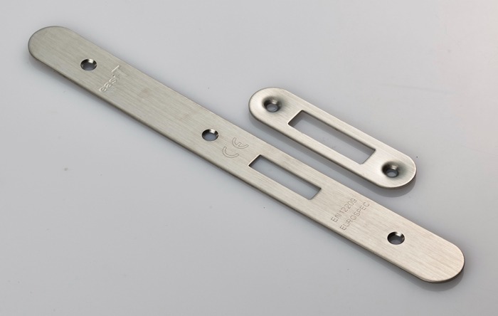 Eurospec FSF5015SSS/R Forend Strike & Fixing Pack To Suit Din Euro Deadlock - Satin Stainless Steel Radius Forend (LEAD TIME: 2-3 DAYS)